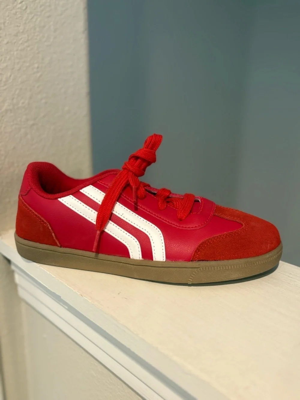 Kids' Boston Red Court Sneakers - Cat & Jack Youth Big Kid Size 6 New W/O Tags